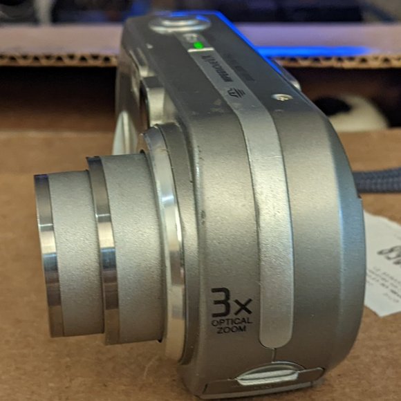 SONY CYBER SHOT DSC P92 5 MEGA PIXELPOINT N SHOOT DIGITAL CAMERA / MPEGMOVIE VX - Picture 7 of 9